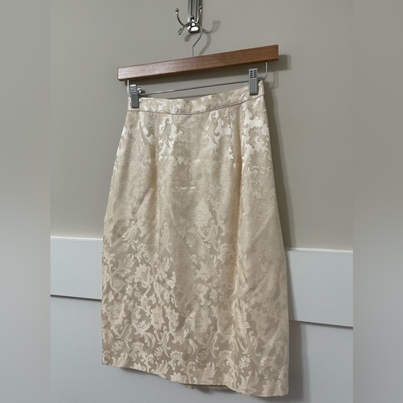 Scott McClintock Vintage Formal Cream Paisley Print Skirt Suit Size 4 - Picture 9 of 13